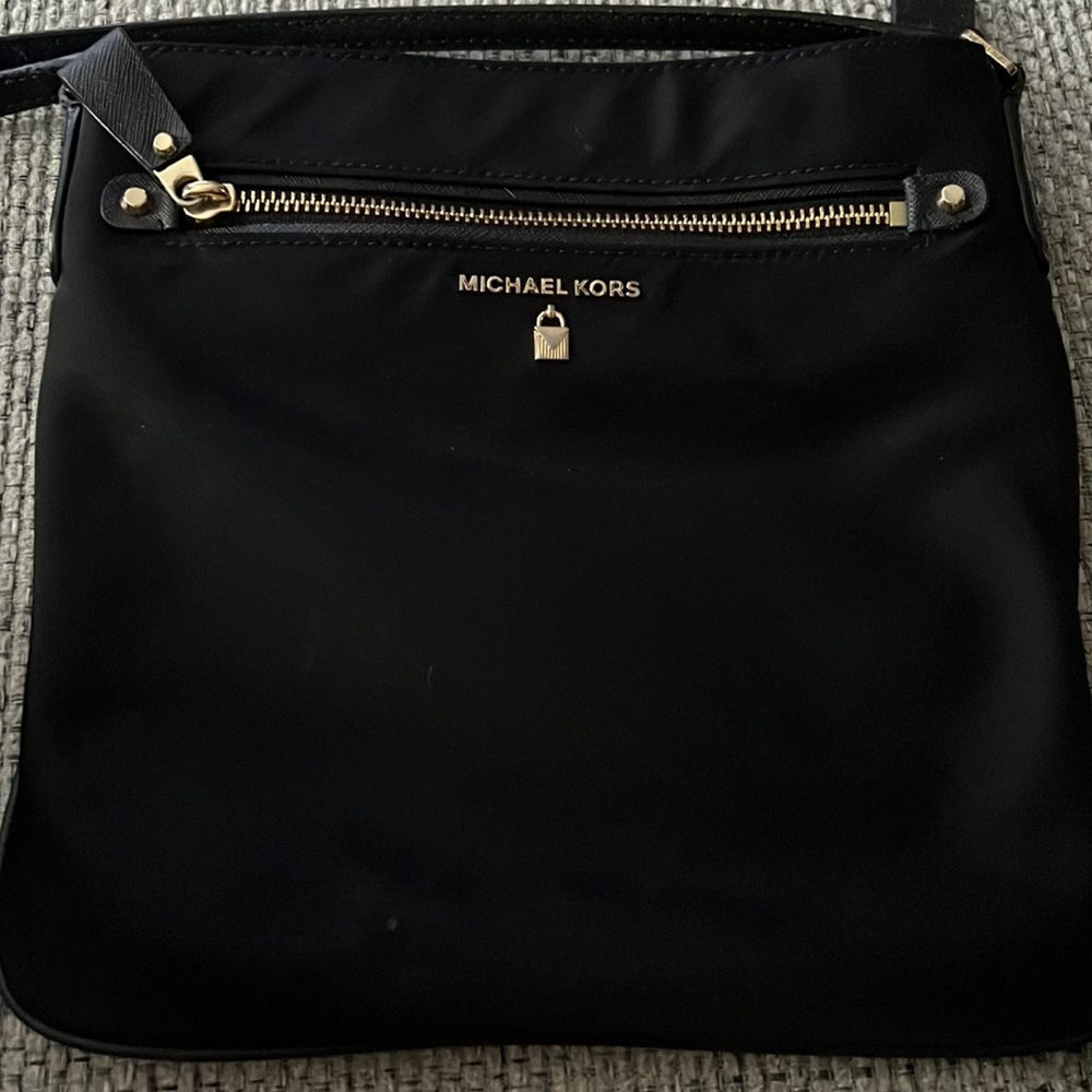 Michael Kors Shoulder